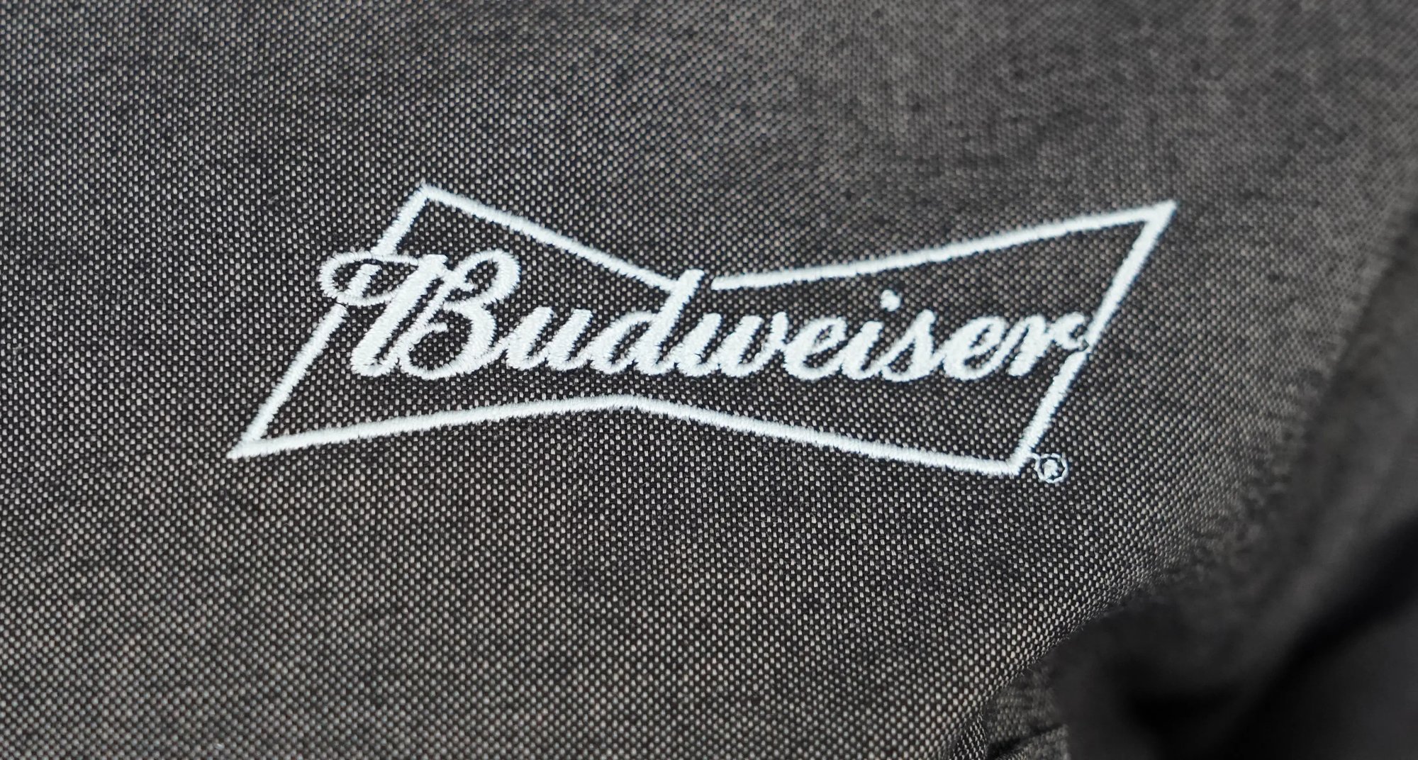 100092 CHRCL Budweiser Bow White Embroidery 100092 CHRCL Budweiser Bow White Embroidery